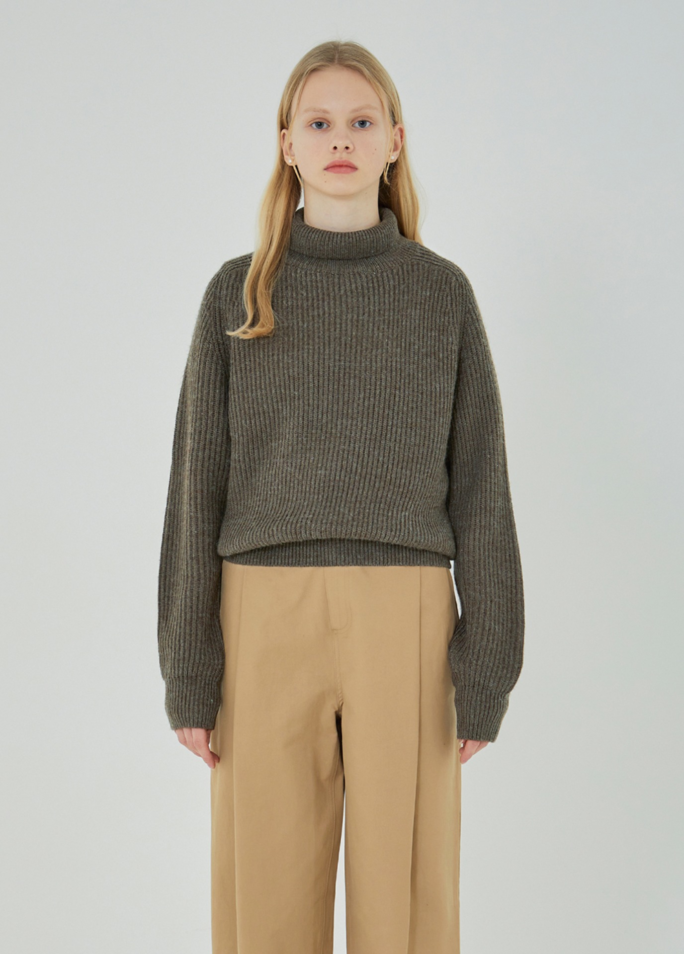 MARITHE TURTLE NECK KNIT brown